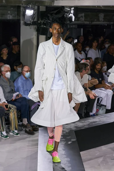 Look 22